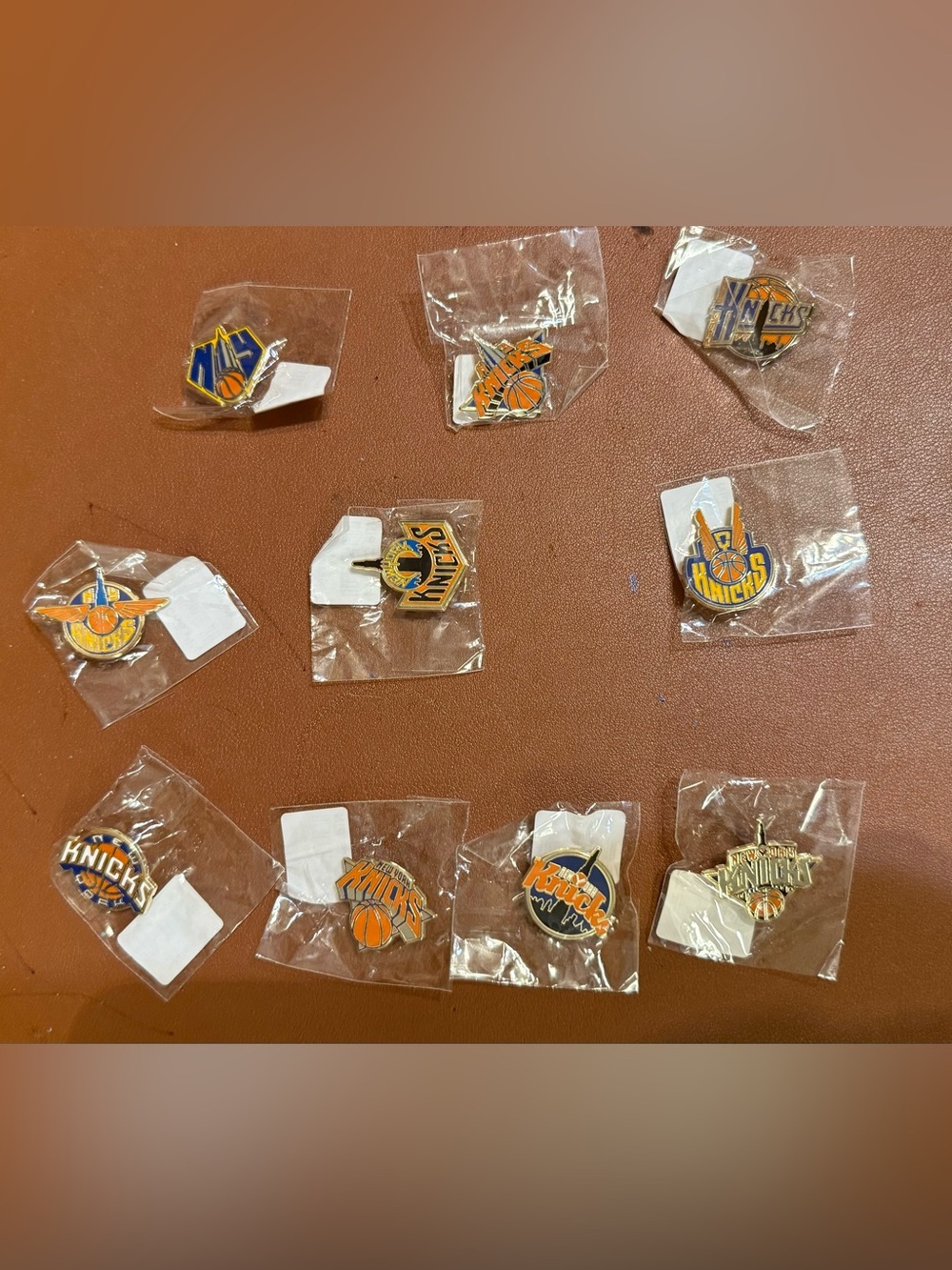 Lot of 10 New York Knicks NYK Kith Metal Lapel Pins Collectibles Brand New